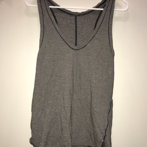 Lululemon tank!
